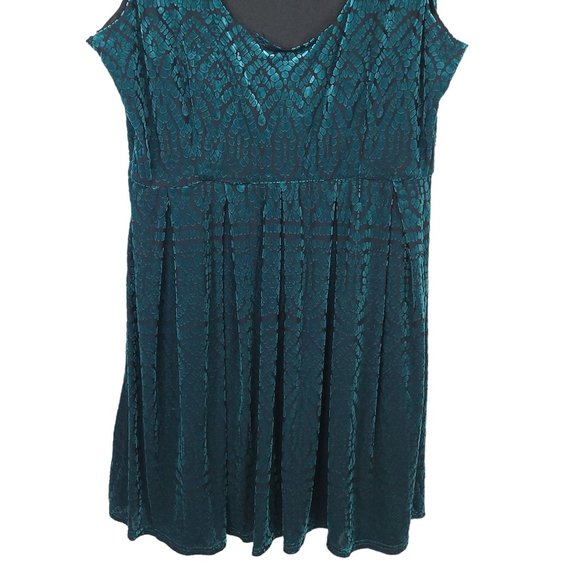Moon Green Velvet Cap Sleeve Dress Womens Size 1XL Side Zip Lined - Picture 7 of 13